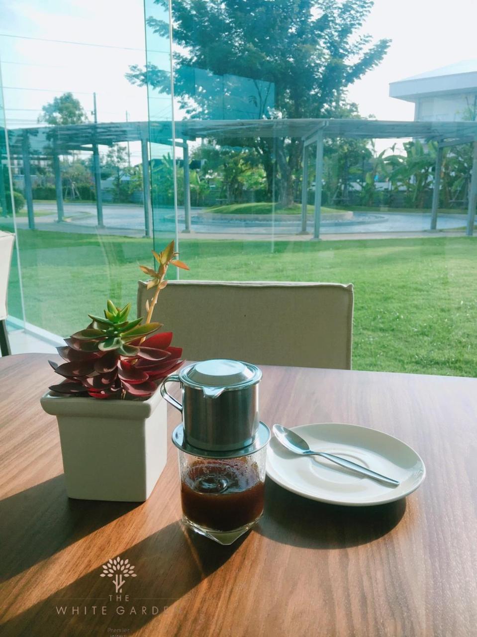 The White Garden Premier Saraburi Hotel Ban Dao Ruang  Kültér fotó