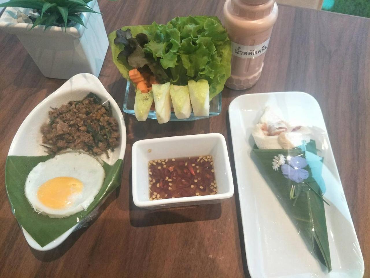 The White Garden Premier Saraburi Hotel Ban Dao Ruang  Kültér fotó