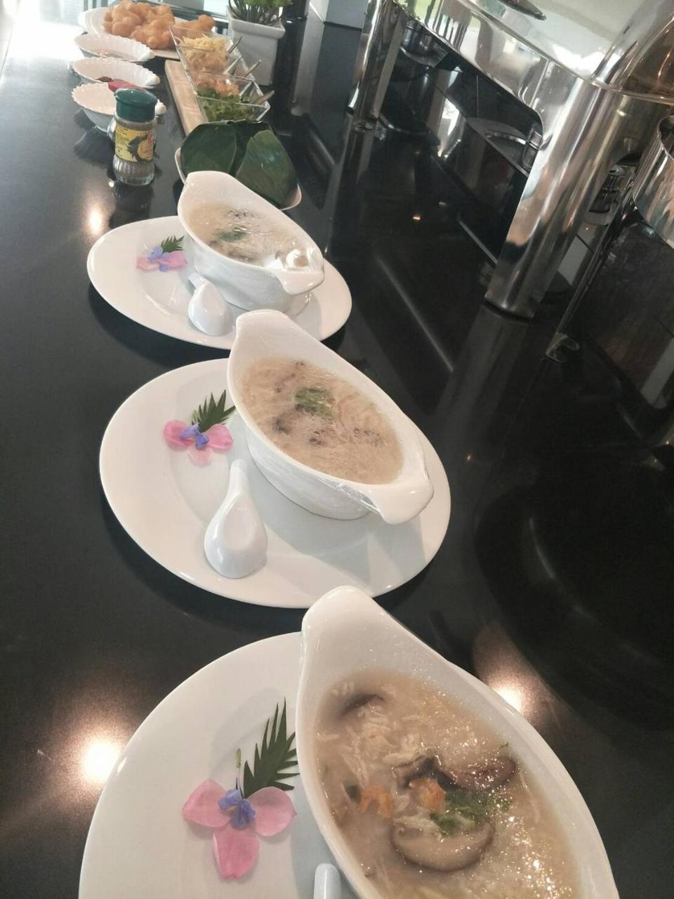 The White Garden Premier Saraburi Hotel Ban Dao Ruang  Kültér fotó