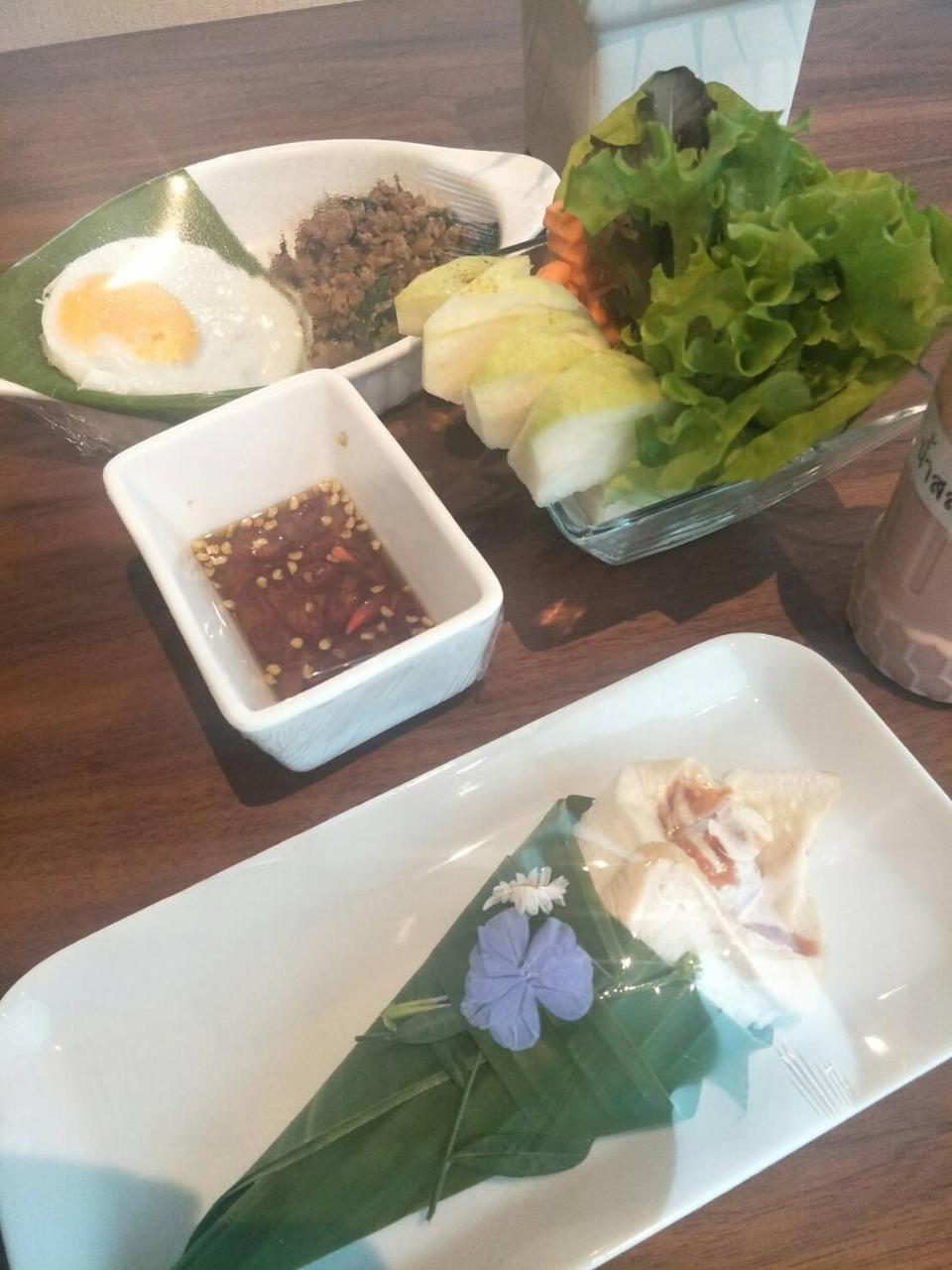 The White Garden Premier Saraburi Hotel Ban Dao Ruang  Kültér fotó