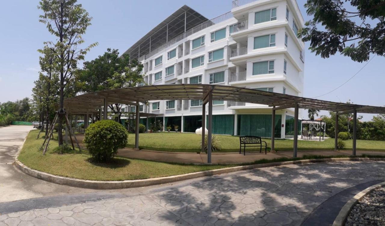 The White Garden Premier Saraburi Hotel Ban Dao Ruang  Kültér fotó