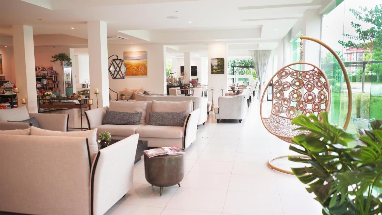 The White Garden Premier Saraburi Hotel Ban Dao Ruang  Kültér fotó