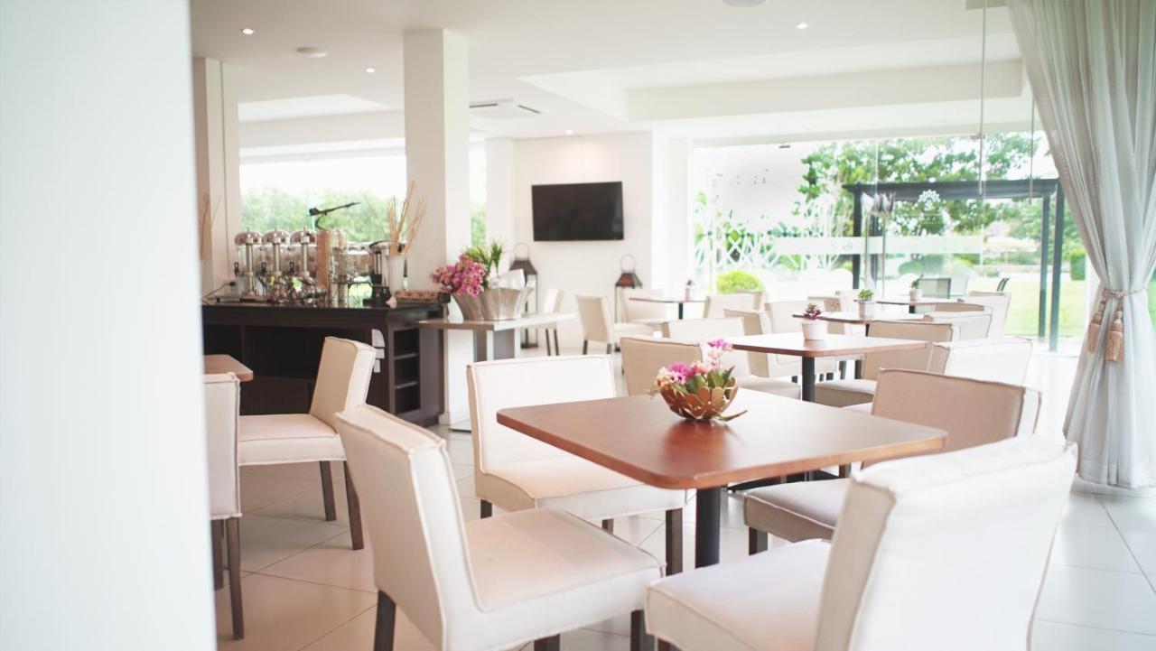 The White Garden Premier Saraburi Hotel Ban Dao Ruang  Kültér fotó